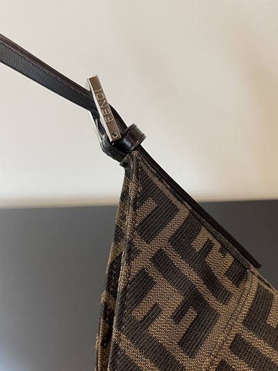 フェンディバッグ全体デザイン